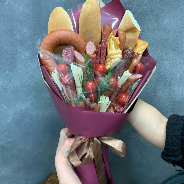 Мужской букет, артикул F1383685 - 4578 рублей, доставка по городу. Flawery - доставка цветов