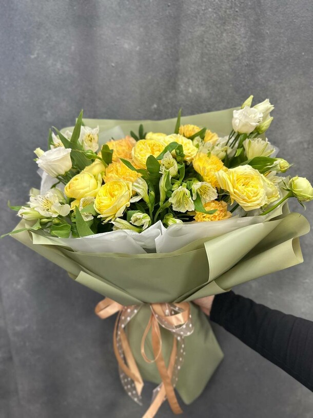 Солнечное настроение, артикул F1384680 - 6411 рублей, доставка по городу. Flawery - доставка цветов