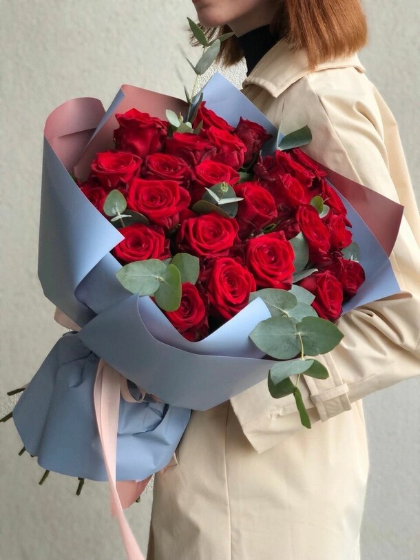 25 роз люкс, артикул F1225412 - 8890 рублей, доставка по городу. Flawery - доставка цветов