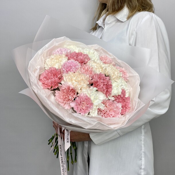 «пудровое утро» букет из диантусов 21, артикул F1348221 - 7070 рублей, доставка по городу. Flawery - доставка цветов