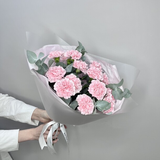 Букет из диантусов «сладкая вата», артикул F1348646 - 6441 рублей, доставка по городу. Flawery - доставка цветов