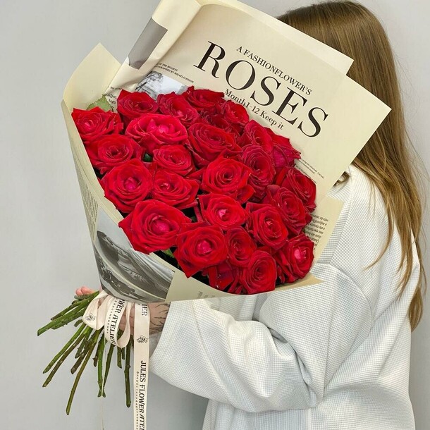 «25 roses» букет из красных роз премиум, артикул F1344621 - 10616 рублей, доставка по городу. Flawery - доставка цветов