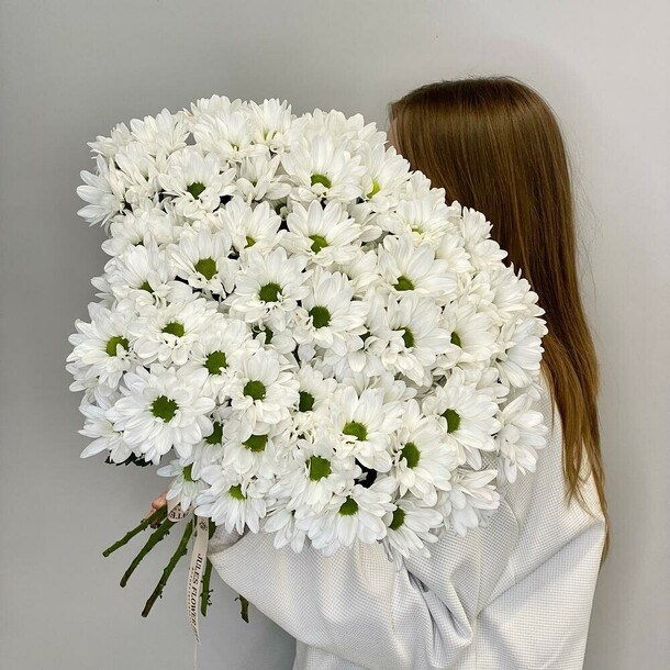 «smile» букет из ромашковых хризантем, артикул F1344631 - 11420 рублей, доставка по городу. Flawery - доставка цветов