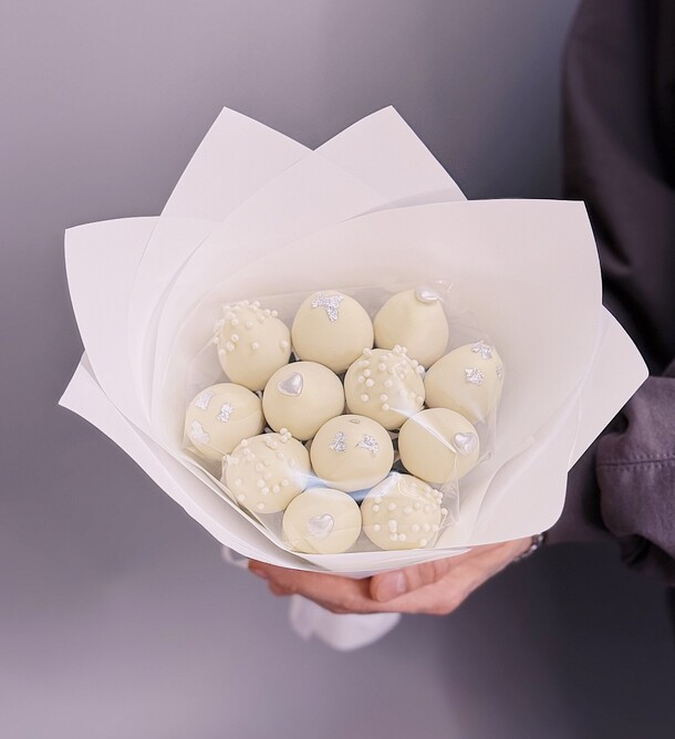 Букет из клубники в шоколаде moonlight, артикул F1535852 - 2174 рублей, доставка по городу. Flawery - доставка цветов