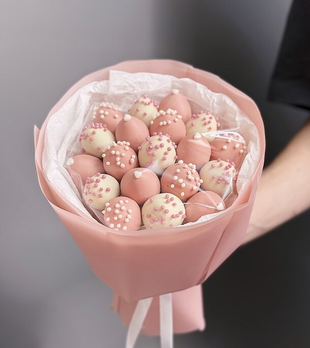 Букет из клубники в шоколаде fluffy, артикул F1535854 - 2484 рублей, доставка по городу. Flawery - доставка цветов