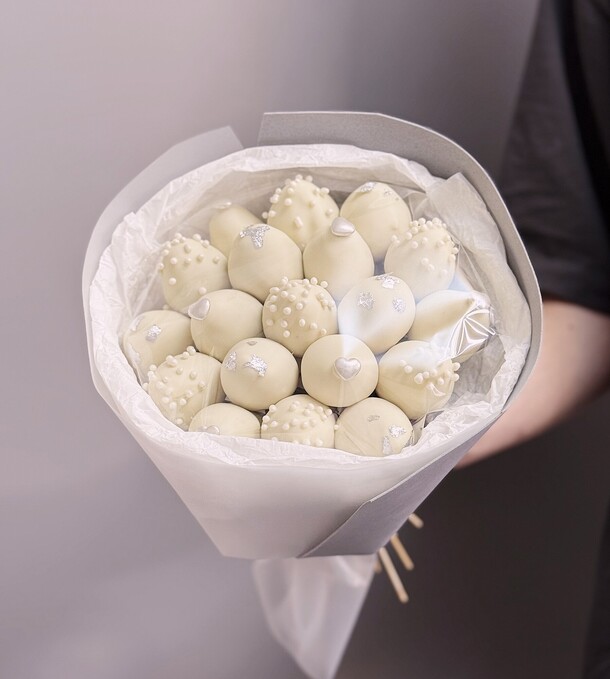 Букет из клубники в шоколаде diamond, артикул F1535857 - 2484 рублей, доставка по городу. Flawery - доставка цветов