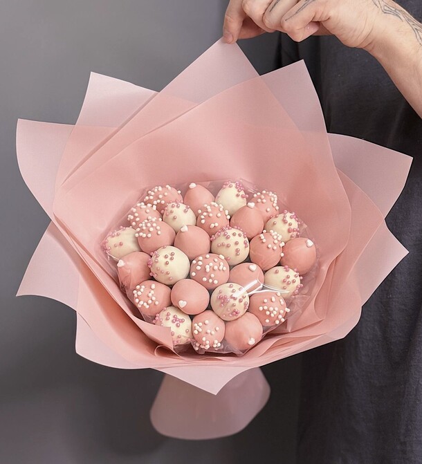 Букет из клубники в шоколаде softy, артикул F1535862 - 3000 рублей, доставка по городу. Flawery - доставка цветов