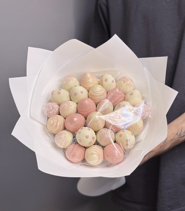 Букет из клубники в шоколаде brut, артикул F1535863 - 3000 рублей, доставка по городу. Flawery - доставка цветов