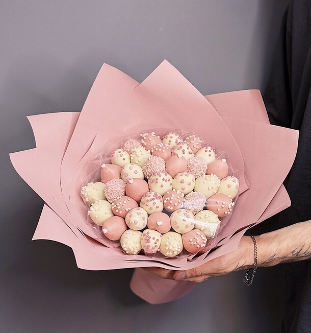 Букет из клубники у шоколаде crush, артикул F1535866 - 4000 рублей, доставка по городу. Flawery - доставка цветов