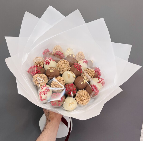 Клубника в шоколаде букет “shik”, артикул F1535870 - 3000 рублей, доставка по городу. Flawery - доставка цветов