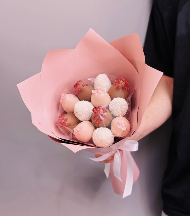 Клубника в шоколаде букет “sakura”, артикул F1535874 - 2174 рублей, доставка по городу. Flawery - доставка цветов