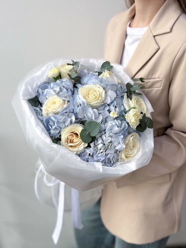 Букет gardener, артикул F1536917 - 3540 рублей, доставка по городу. Flawery - доставка цветов