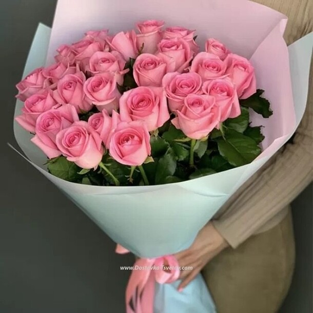 25 розовых роз, артикул F1226159 - 12960 рублей, доставка по городу. Flawery - доставка цветов