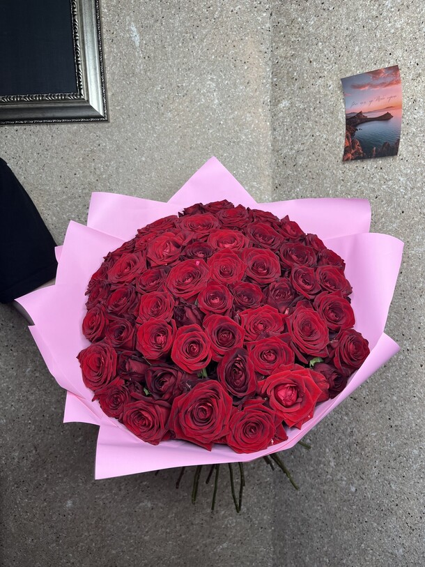 51 красная роза, артикул F1226240 - 19250 рублей, доставка по городу. Flawery - доставка цветов