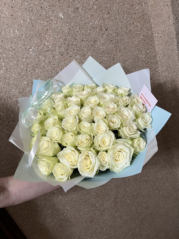 45 белых роз, артикул F1235108 - 16800 рублей, доставка по городу. Flawery - доставка цветов
