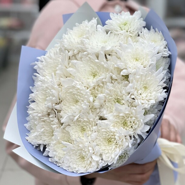 7 кустовых хризантем, артикул F1245465 - 5760 рублей, доставка по городу. Flawery - доставка цветов