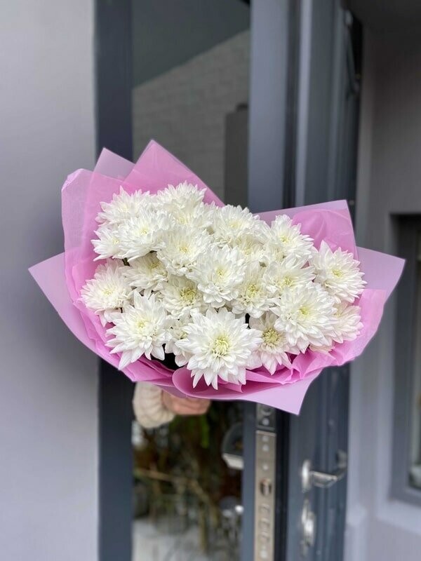 5 кустовых хризантем, артикул F1245467 - 4480 рублей, доставка по городу. Flawery - доставка цветов