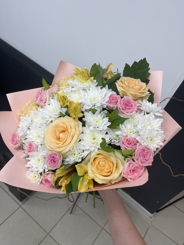 Букет нежный, артикул F1300038 - 6400 рублей, доставка по городу. Flawery - доставка цветов