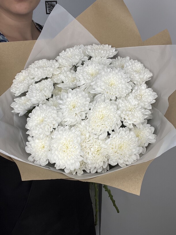 Стойкий букет хризантем, артикул F1318983 - 4490 рублей, доставка по городу. Flawery - доставка цветов