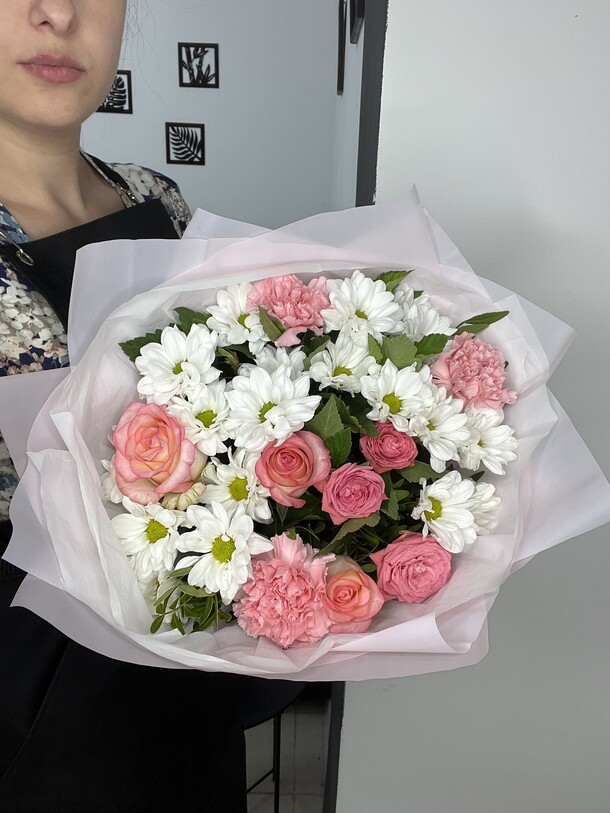 Букет нежный, артикул F1319009 - 5340 рублей, доставка по городу. Flawery - доставка цветов