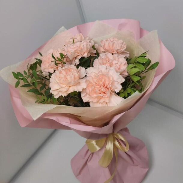 Гвоздики 7шт, артикул F1338889 - 2860 рублей, доставка по городу. Flawery - доставка цветов