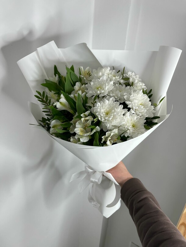 Букет "облачный", артикул F1384172 - 3040 рублей, доставка по городу. Flawery - доставка цветов