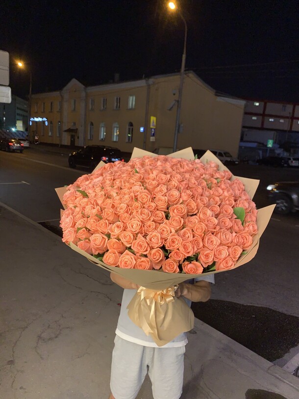 151 роза, артикул F1197407 - 70737 рублей, доставка по городу. Flawery - доставка цветов