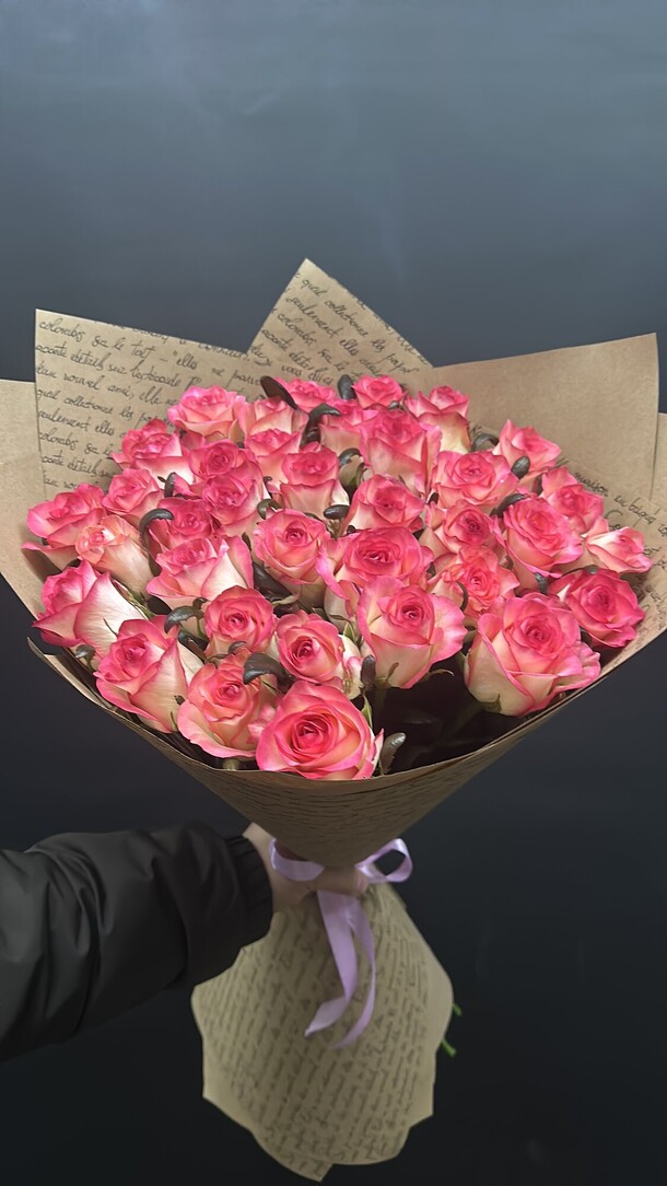 Букет роза, артикул F1382903 - 9909 рублей, доставка по городу. Flawery - доставка цветов