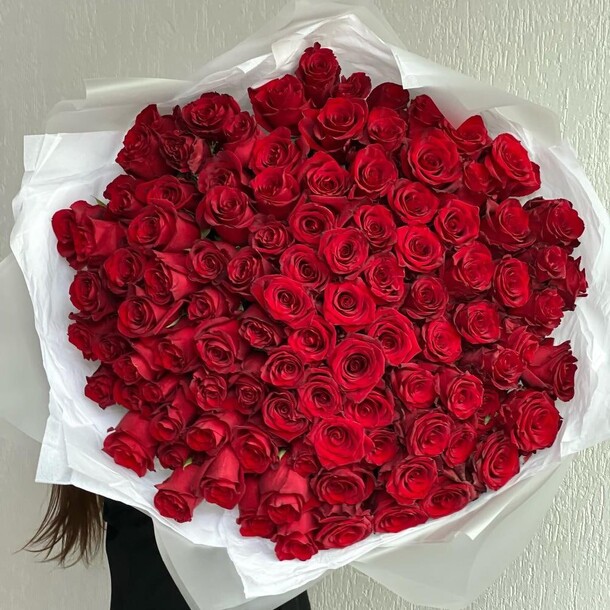 Букет 101 роза красная, артикул F1537559 - 27990 рублей, доставка по городу. Flawery - доставка цветов