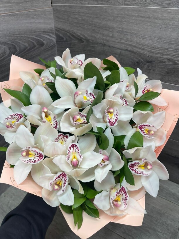 Орхидея, артикул F1110604 - 15588 рублей, доставка по городу. Flawery - доставка цветов