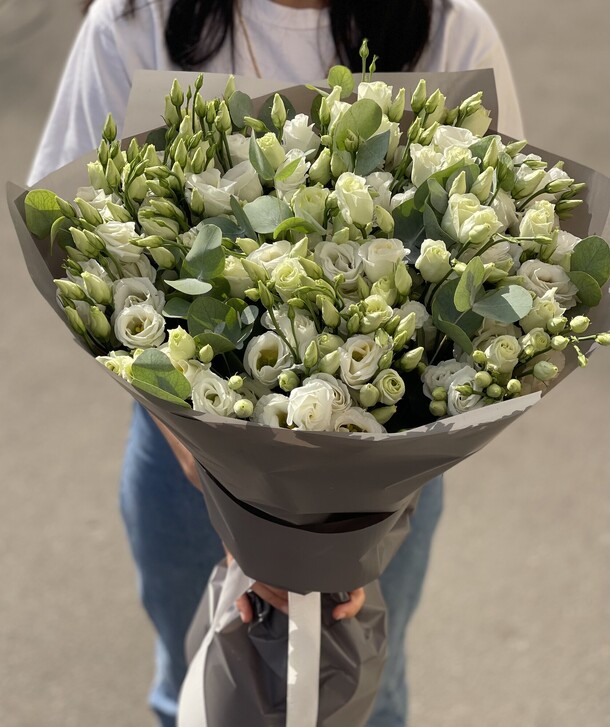 Эустома, артикул F1121408 - 30600 рублей, доставка по городу. Flawery - доставка цветов