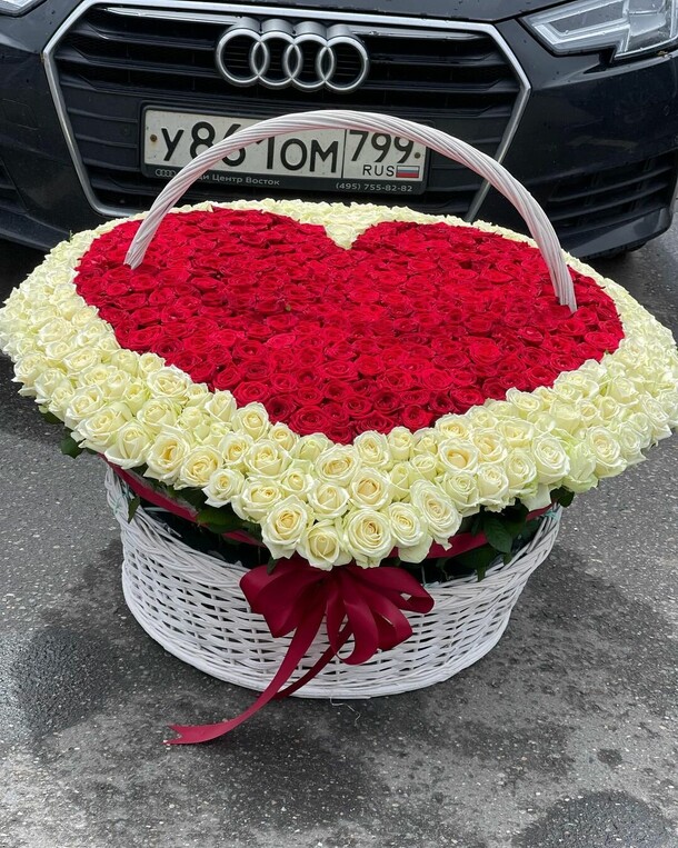 Большая корзина счастья, артикул F1136286 - 185460 рублей, доставка по городу. Flawery - доставка цветов