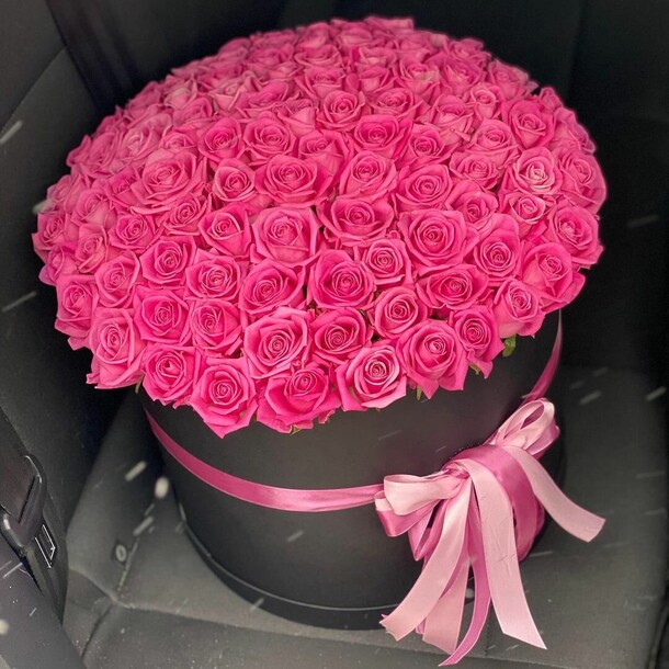 Розы в коробке🌸, артикул F1139009 - 51843 рублей, доставка по городу. Flawery - доставка цветов