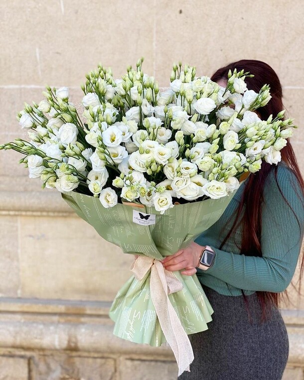 Букет из эустомы, артикул F1140322 - 33718 рублей, доставка по городу. Flawery - доставка цветов