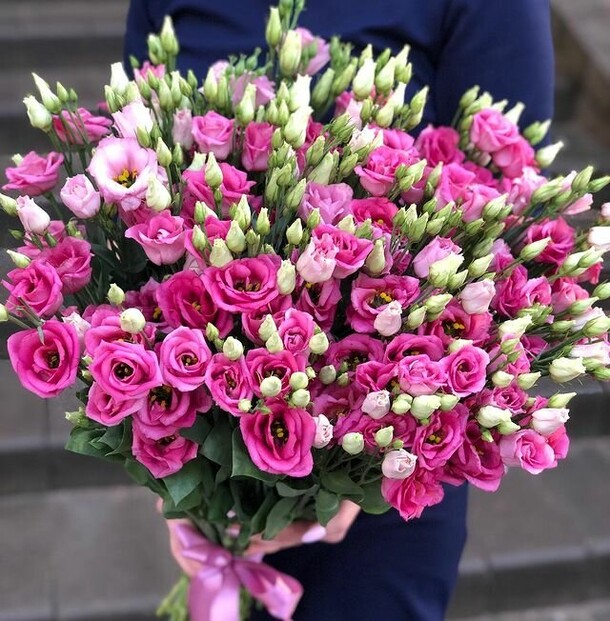 Розовая эустома, артикул F1148344 - 64561 рублей, доставка по городу. Flawery - доставка цветов