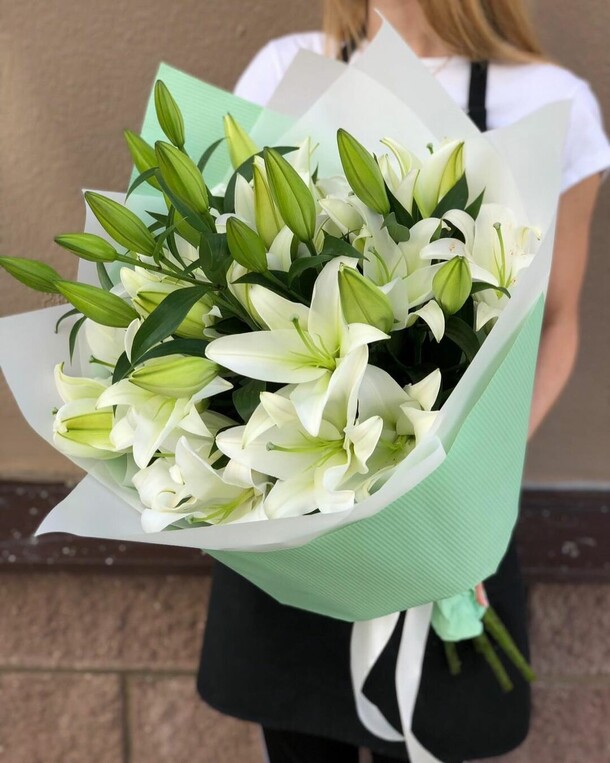 Лилия, артикул F1148354 - 20748 рублей, доставка по городу. Flawery - доставка цветов