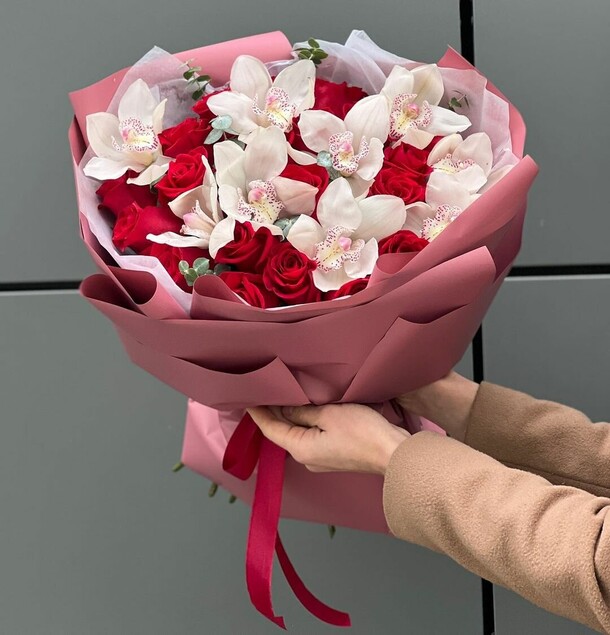 Орхидея & роза, артикул F1148365 - 20403 рублей, доставка по городу. Flawery - доставка цветов