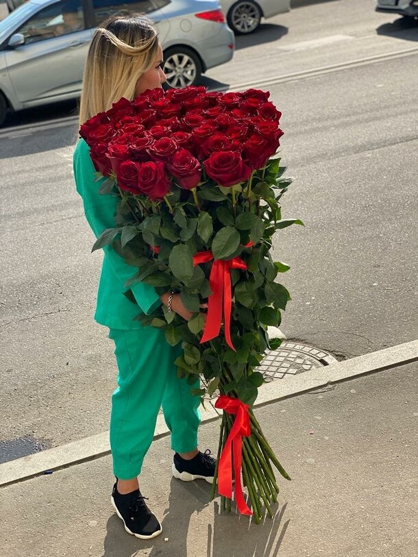 Гигантские розы, артикул F1150325 - 175754 рублей, доставка по городу. Flawery - доставка цветов