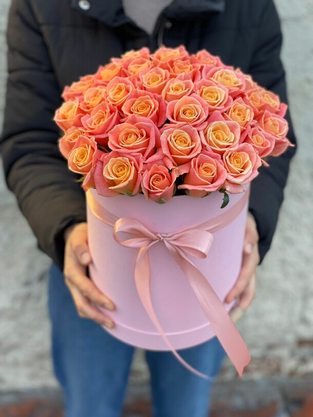 Мисс пигги в коробке, артикул F1151919 - 12370 рублей, доставка по городу. Flawery - доставка цветов