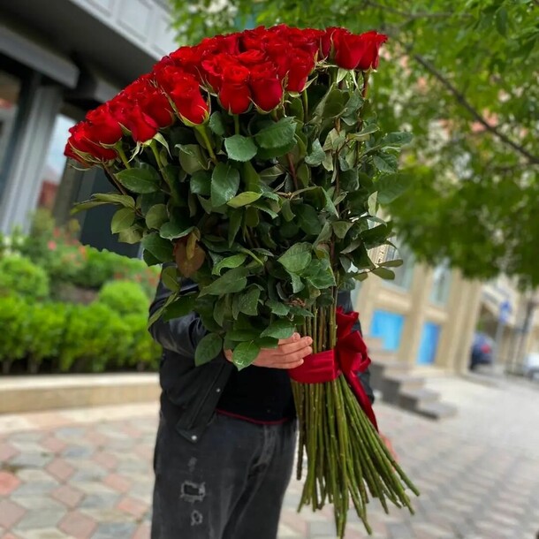 Эквадорские розы, артикул F1151962 - 126573 рублей, доставка по городу. Flawery - доставка цветов