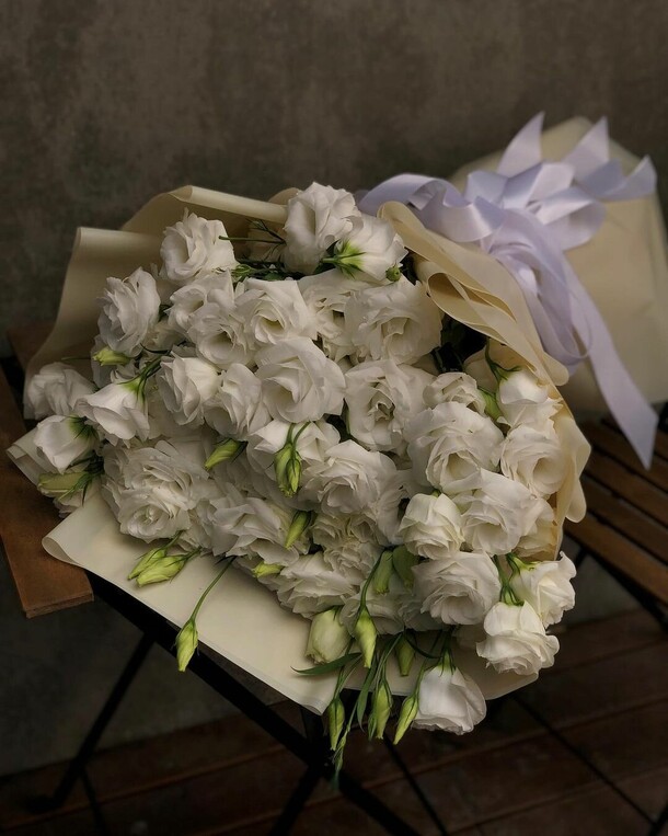 Скромность, артикул F1158931 - 12840 рублей, доставка по городу. Flawery - доставка цветов