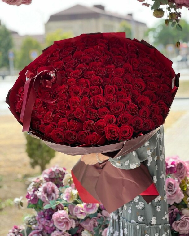 Роза, артикул F1163205 - 47157 рублей, доставка по городу. Flawery - доставка цветов