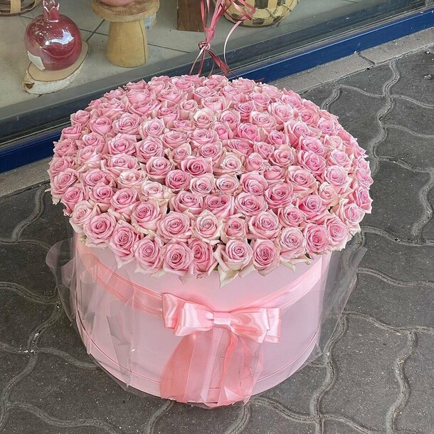 Аромат розы, артикул F1163222 - 47515 рублей, доставка по городу. Flawery - доставка цветов