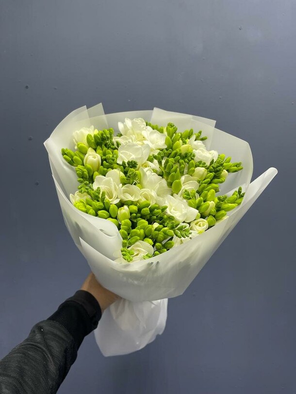 Фрезия, артикул F1167324 - 25939 рублей, доставка по городу. Flawery - доставка цветов