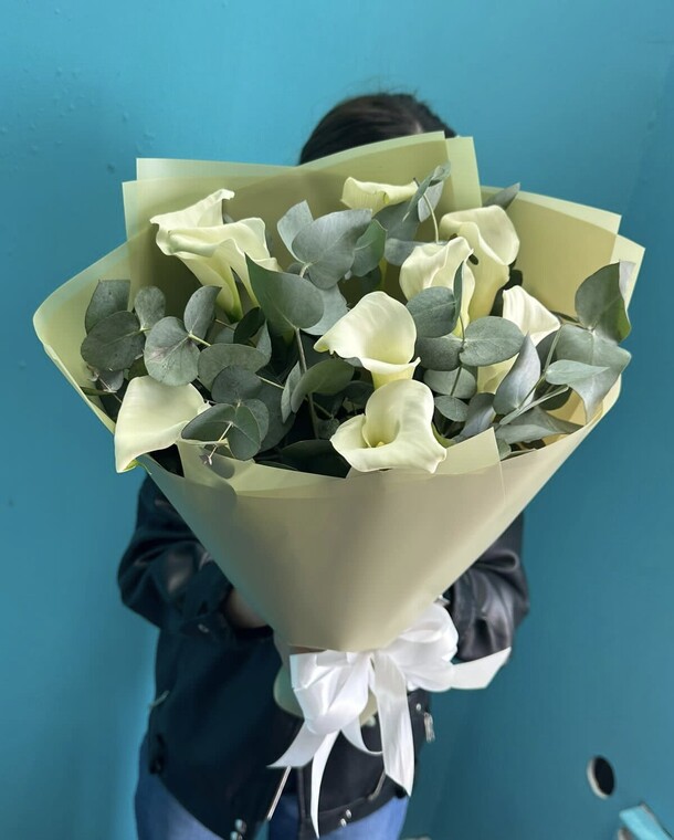 Белые каллы, артикул F1193957 - 14124 рублей, доставка по городу. Flawery - доставка цветов