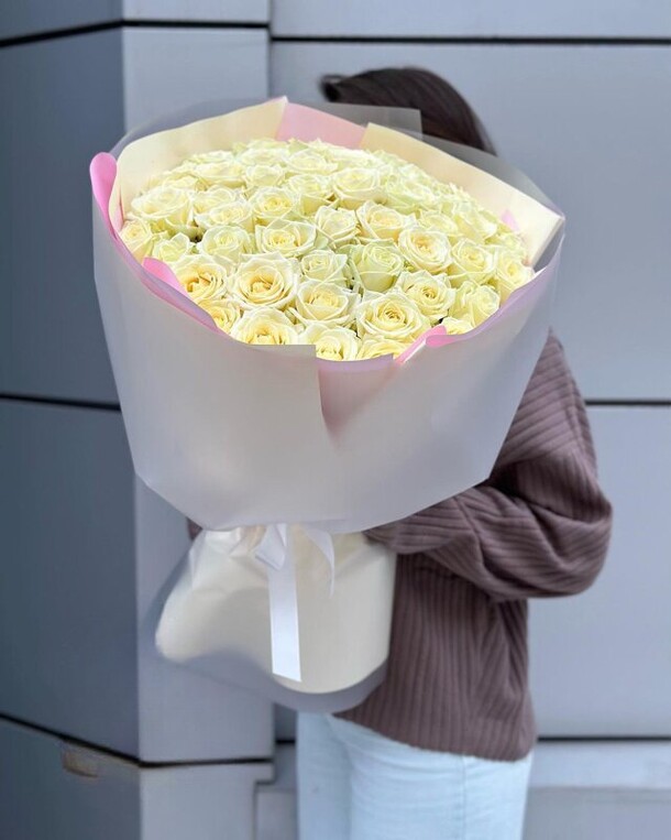 Белые розы, артикул F1201964 - 25105 рублей, доставка по городу. Flawery - доставка цветов