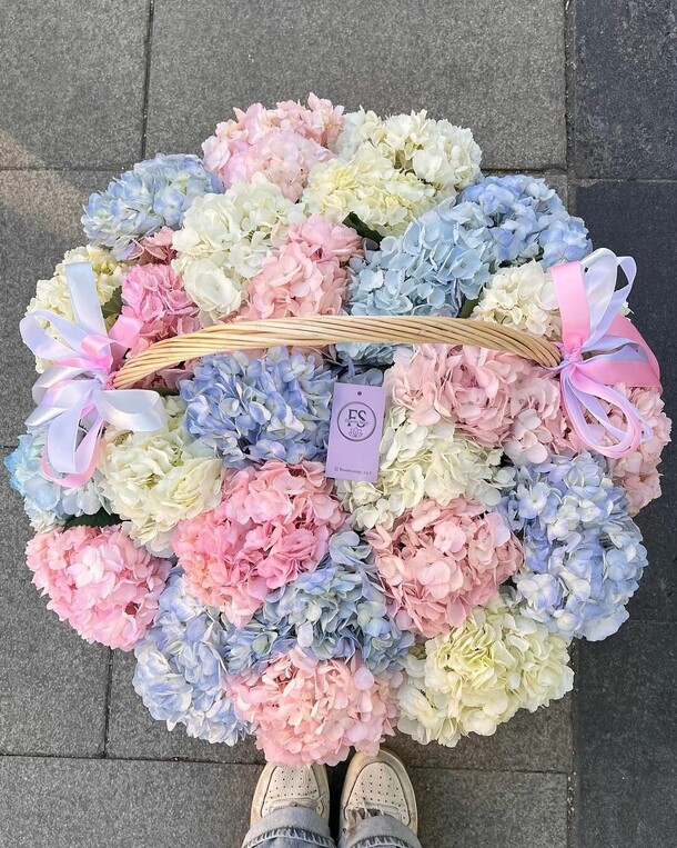 Гортензия в корзине, артикул F1205914 - 54469 рублей, доставка по городу. Flawery - доставка цветов