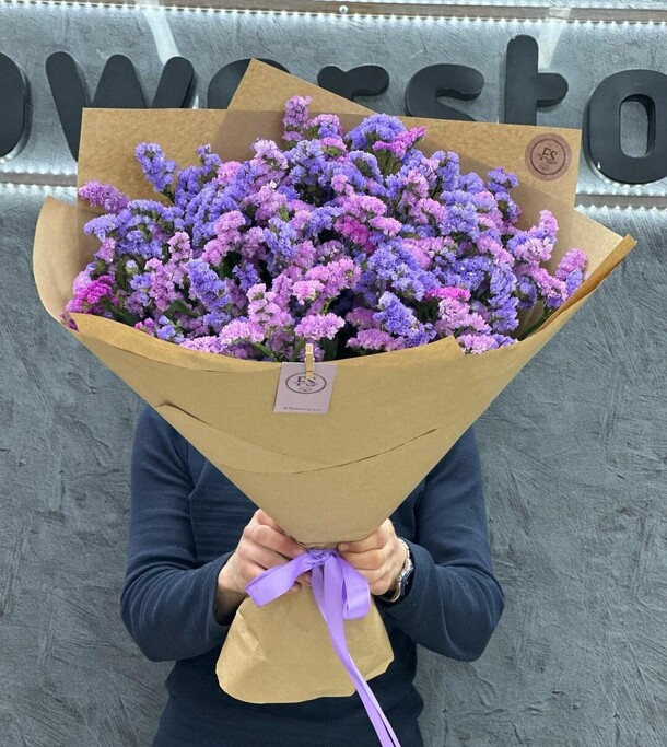 Букет из статицы, артикул F1205916 - 18799 рублей, доставка по городу. Flawery - доставка цветов