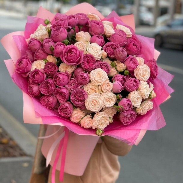 Пионовидные кустовые розы, артикул F1242052 - 35693 рублей, доставка по городу. Flawery - доставка цветов