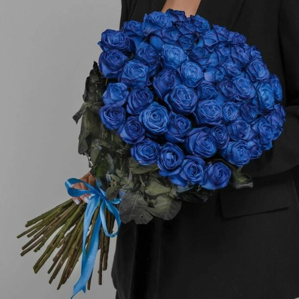 Букет из синих роз, артикул F1149030 - 52518 рублей, доставка по городу. Flawery - доставка цветов